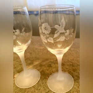 2 Avon Etched Crystal Hummingbird Flowers Frosted Stem Wine Glasses. 11oz